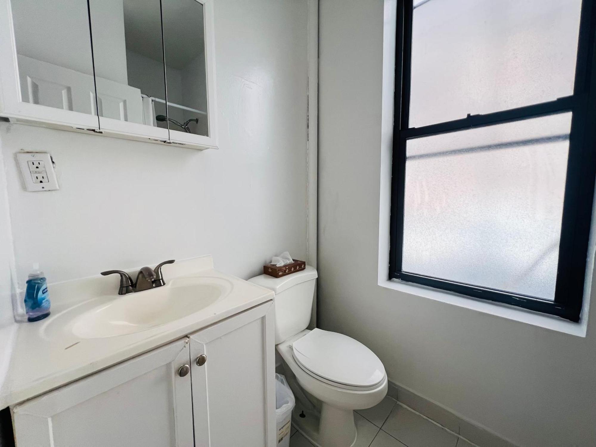 2bd-2ba Theater District *